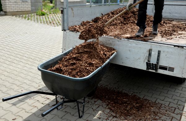 Bulk Mulch Delivery in Cleveland