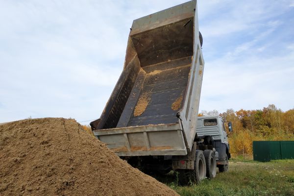 Topsoil Delivery in Cleveland