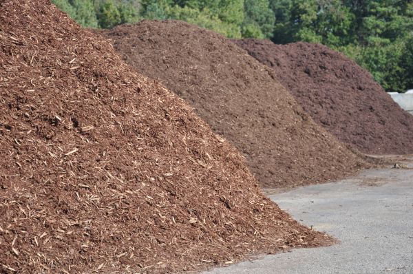 Brown Mulch Delivery in Cleveland
