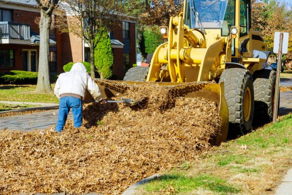Mulch Hauling in Cleveland