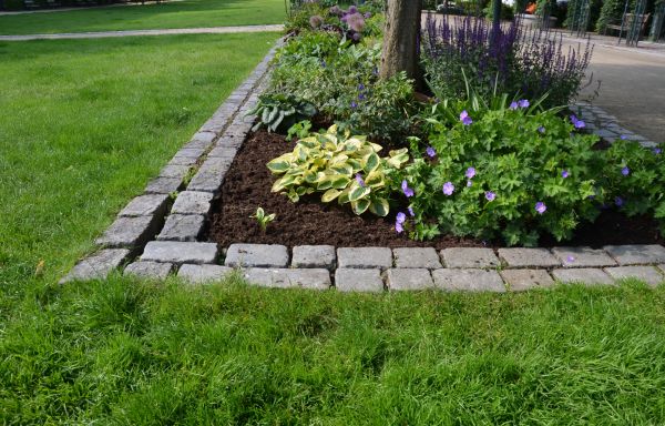 Flower Bed Mulching in Cleveland